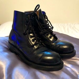 BLACK LACE UP COMBAT BOOTS SIZE 7-8